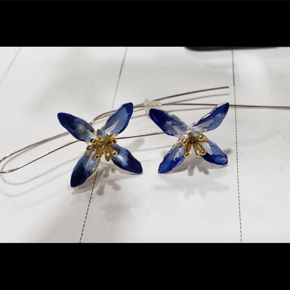 .925K Sterling silver enamel flower thread